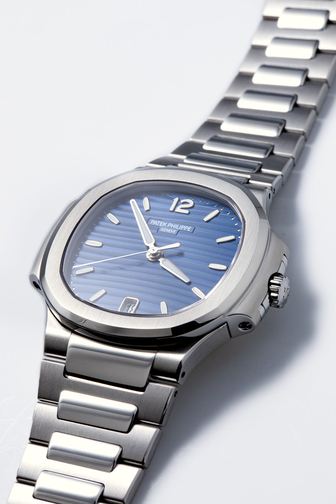 Ladies' Nautilus Stainless Steel Automatic Blue Dial 7118/1A-001