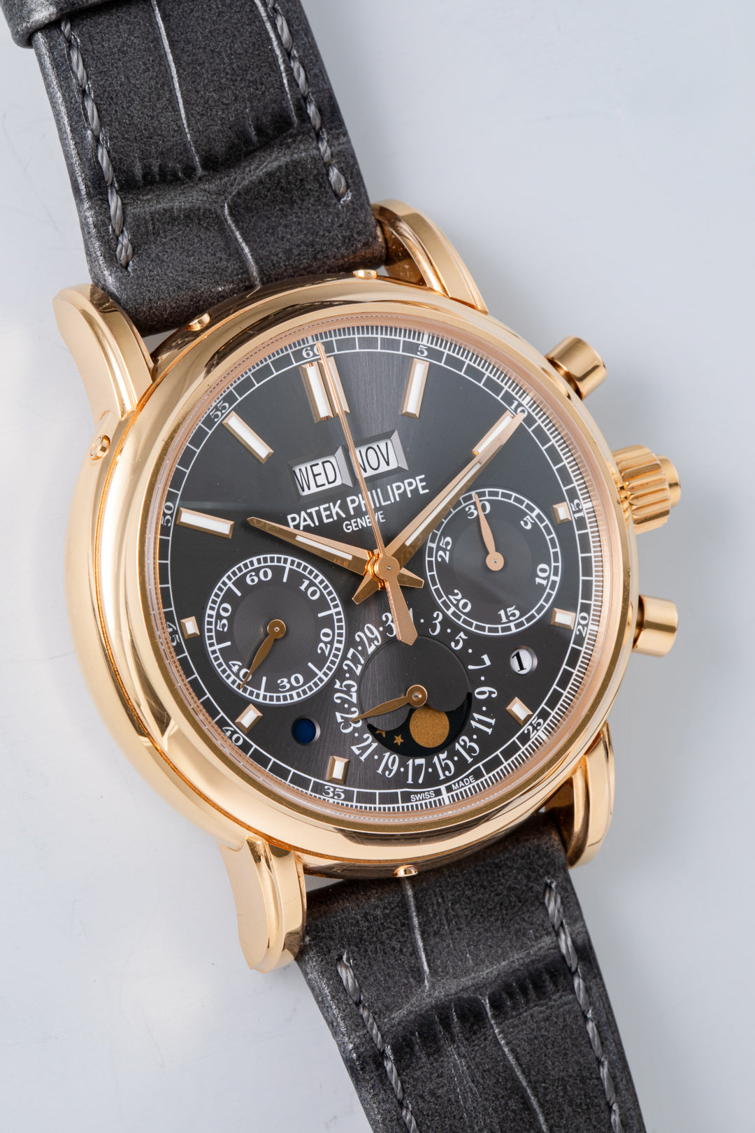 Perpetual Calendar Chronograph 5204R-001