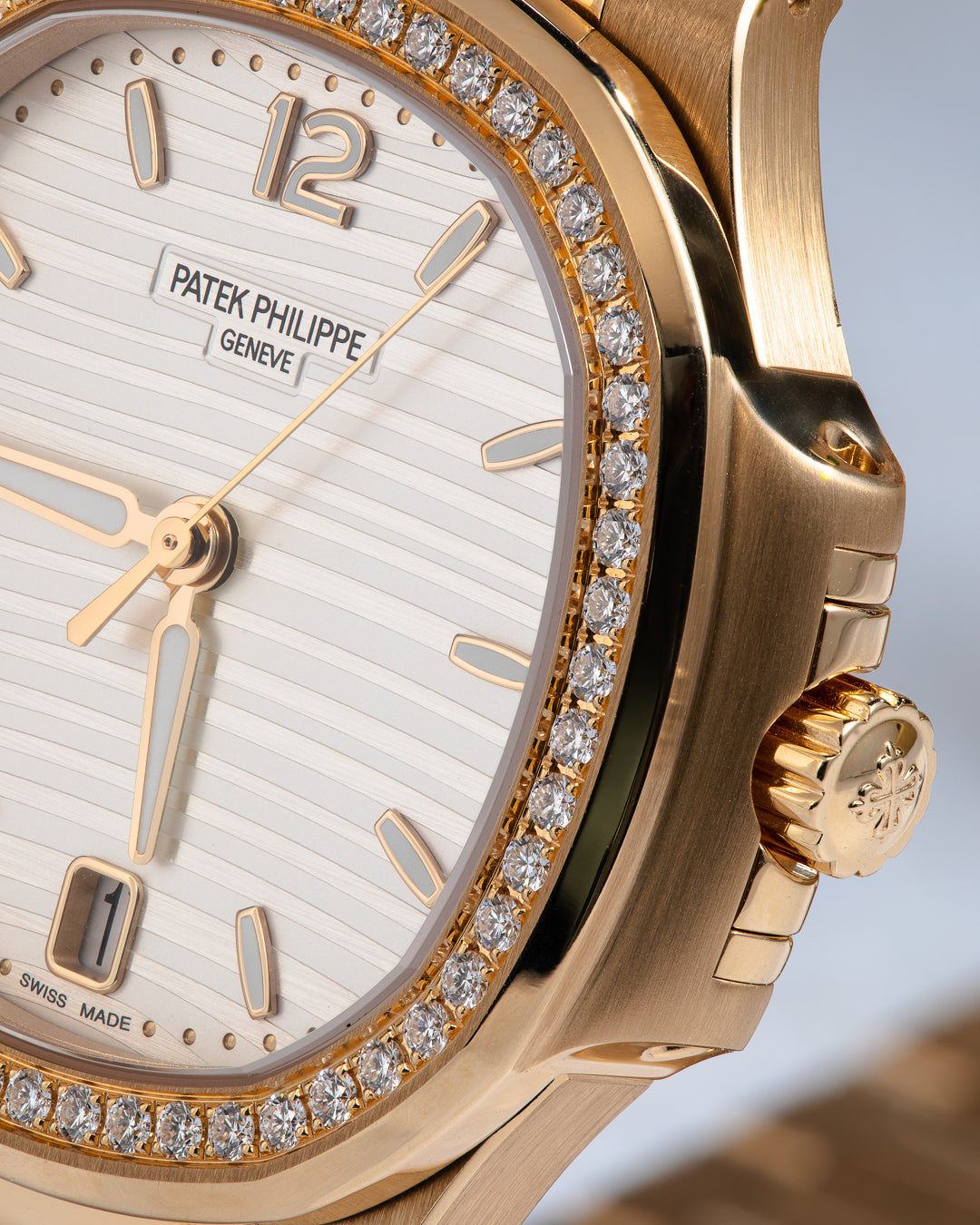 Patek Philippe Rose Gold Ladies&#39; Nautilus 7118/1200R-001